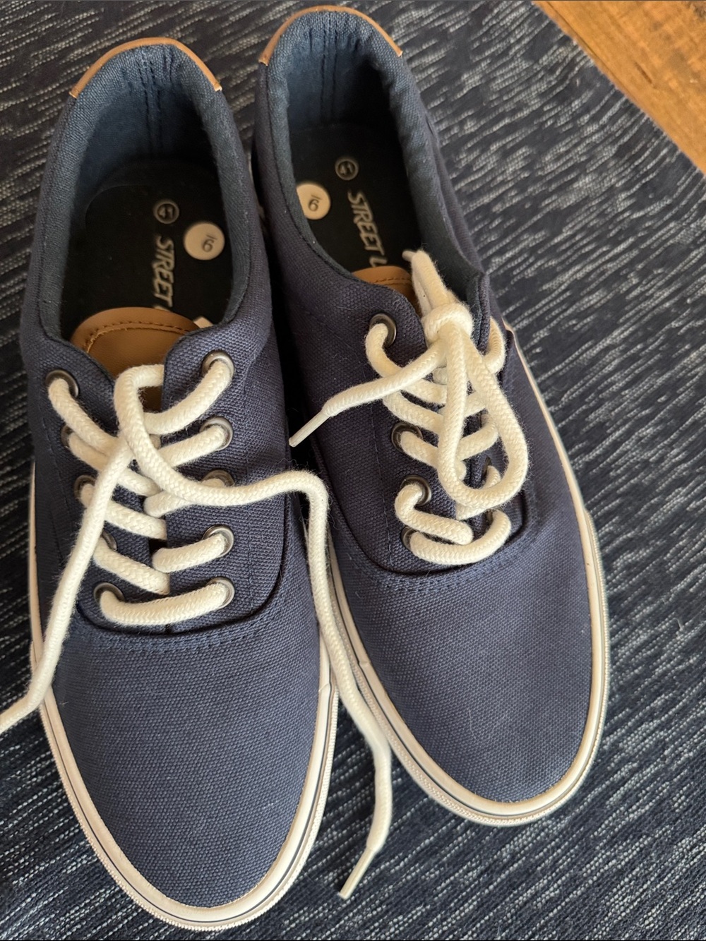 Men's Navy Canvas Lace-Up Sneakers - Classic Casual Style